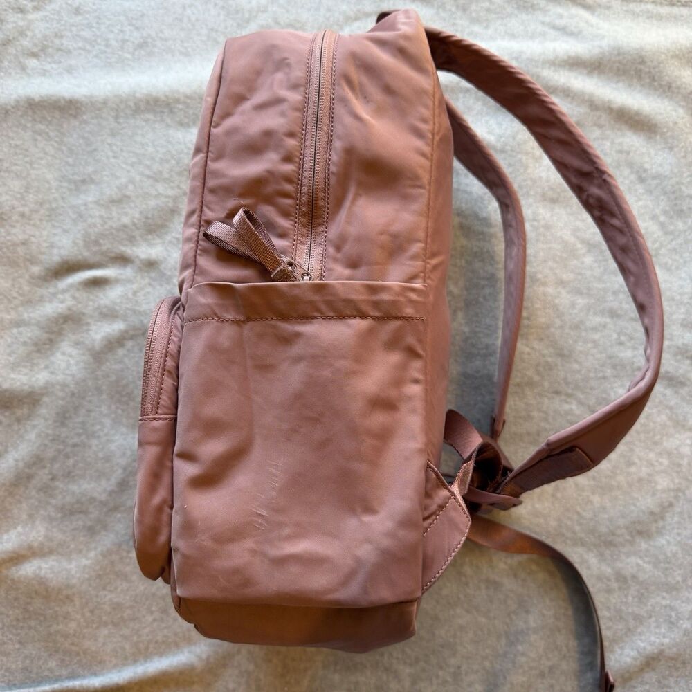 Lululemon Everywhere Backpack 22L Spiced Chai / Dusty Rose - Picture 6 of 13